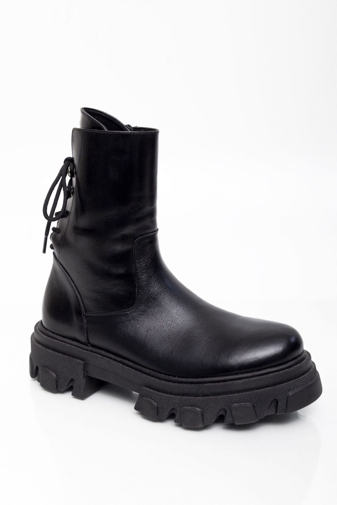 Eve Boots in Black