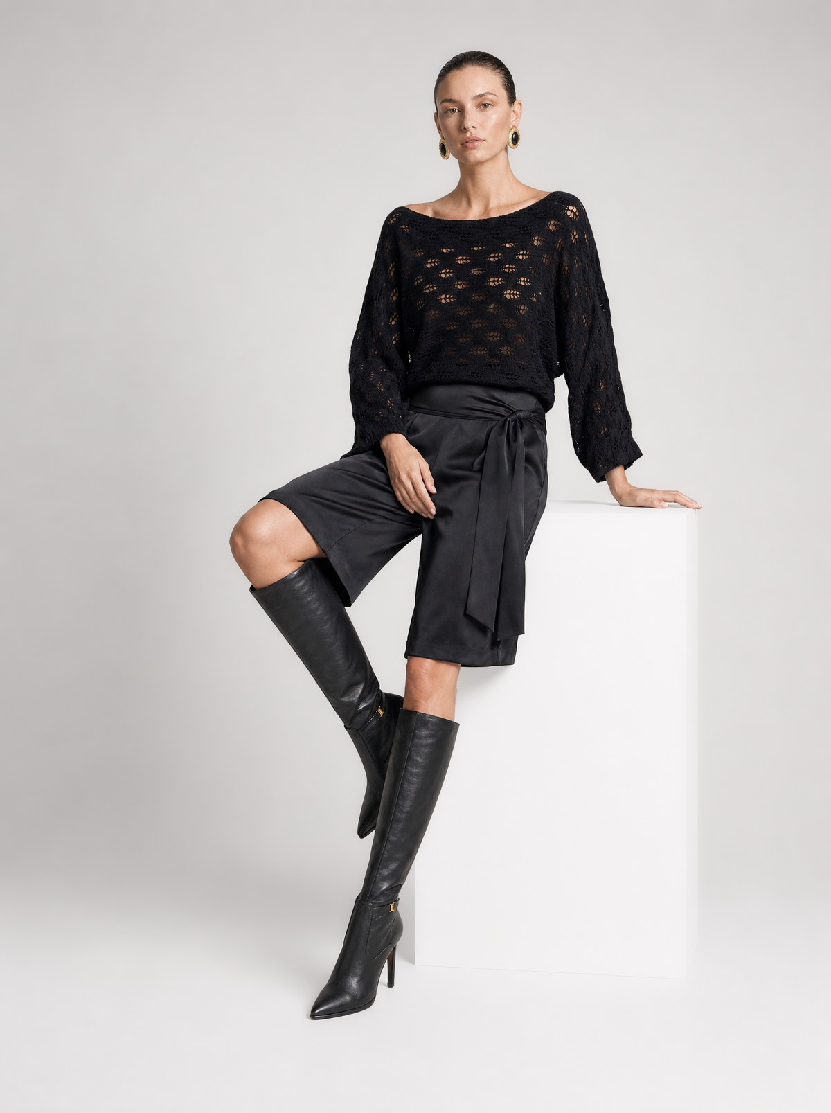 CARMINE BERMUDA SHORTS | BLACK (210023)