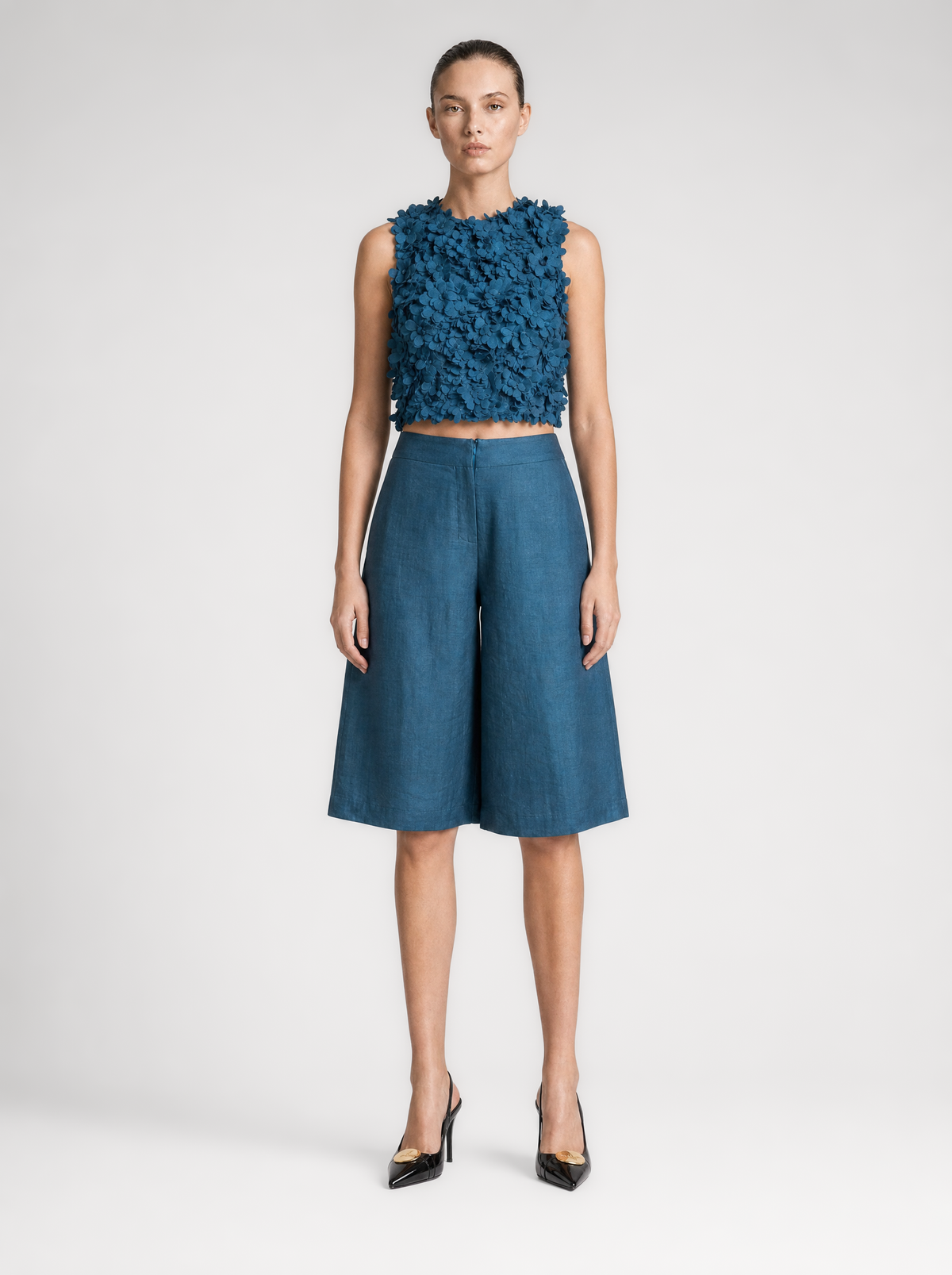 NADINE BERMUDA SHORTS  |  SATIN  (210035)