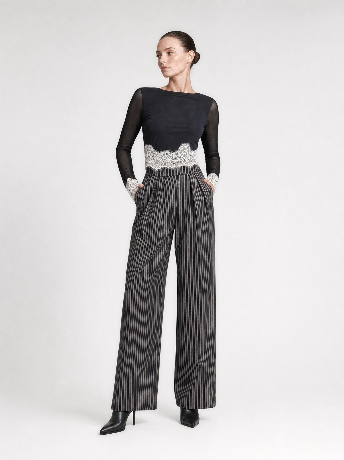 CAELIA MESH TOP  | BLACK  (210031)