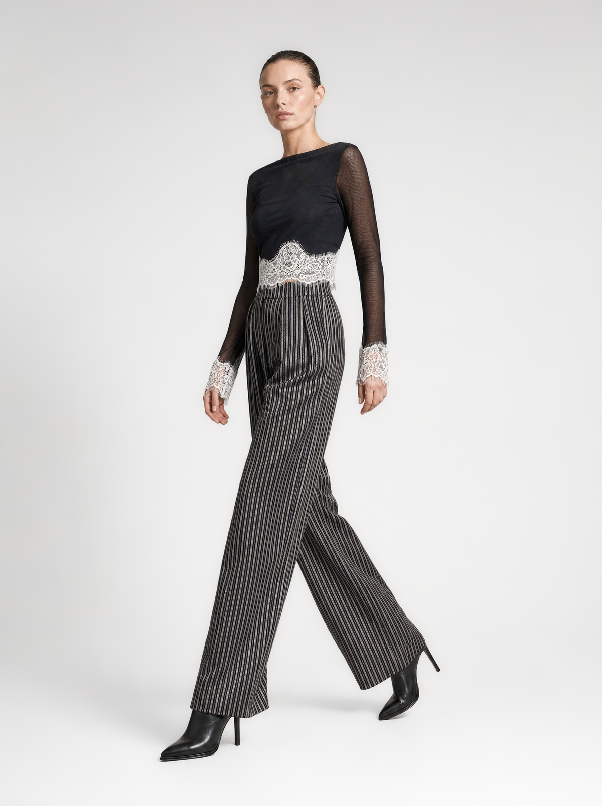 CAELIA MESH TOP  | BLACK  (210031)