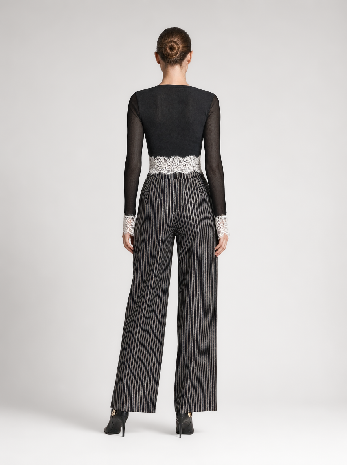 CAELIA MESH TOP  | BLACK  (210031)